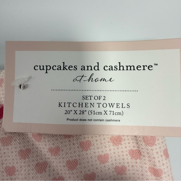 NWT Cupcakes & Cashmere Dogs & Hearts Kitchen Towel Set Of 2 Valentine Bulldog - Picture 4 of 6